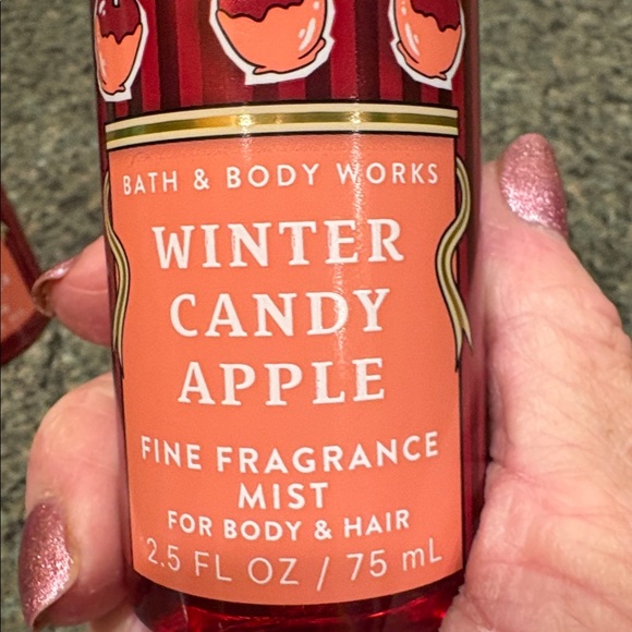 Nwt bundle of (2) travel size “Winter Candy Apple” fragrance mist body & hair !! - Picture 2 of 4